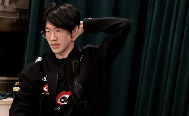 准与舆论影 准与舆论影