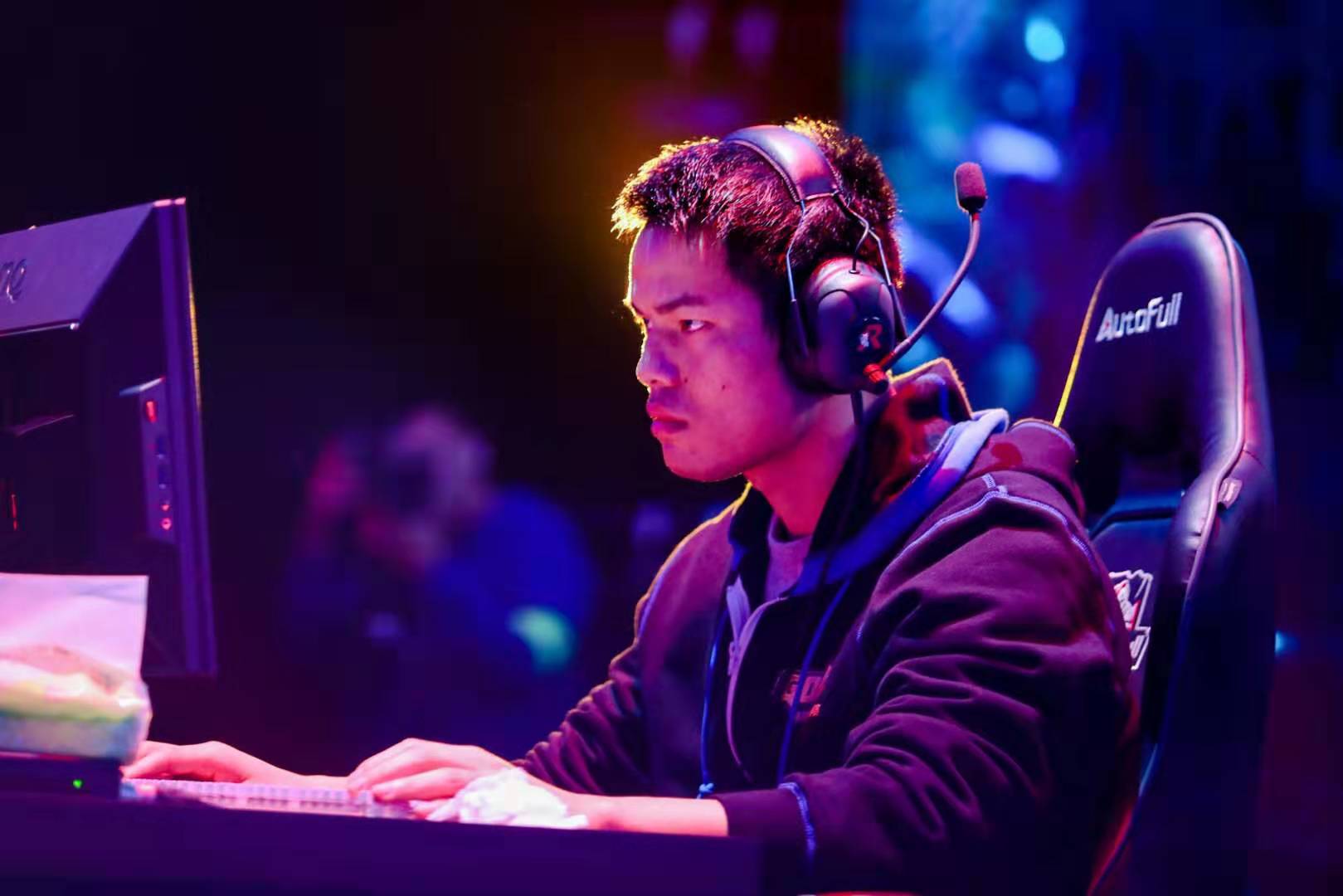 能以速度与 能以速度与