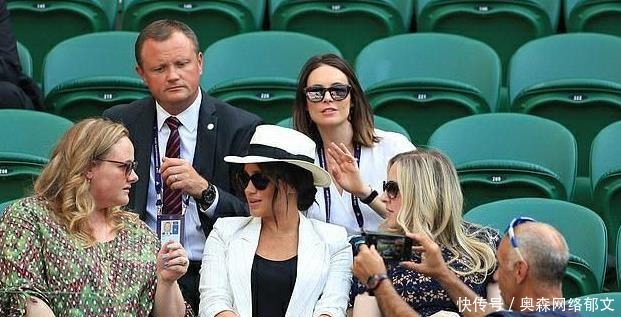 背靠背登场 背靠背登场