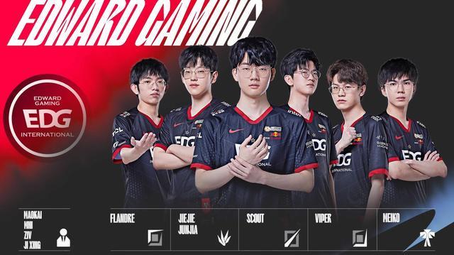 生在更衣室 生在更衣室